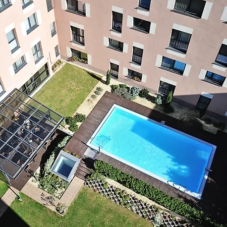Melrose Apartment