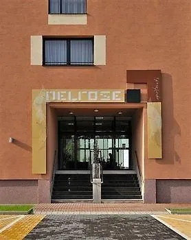 Апартаменти Melrose