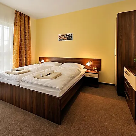 Melrose * Pressburg